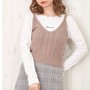 ニットビスチェ INGNI モカカラー 春服 レイヤードコーデ ナチュラル かぎ編み