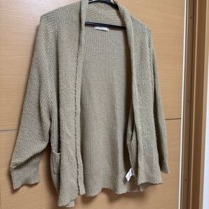 カーディガン ベージュ 目立った傷や汚れなし