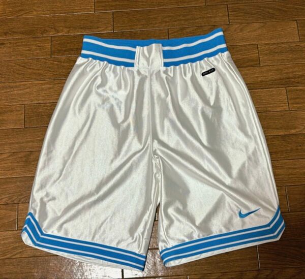【NIKE】ナイキ・ノースカロライナ色・ハーフパンツ・バスケパンツ・イージーパンツ