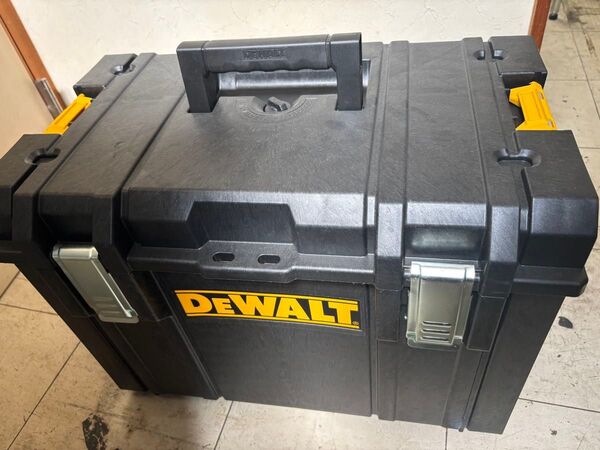 DEWALT ツールボックス