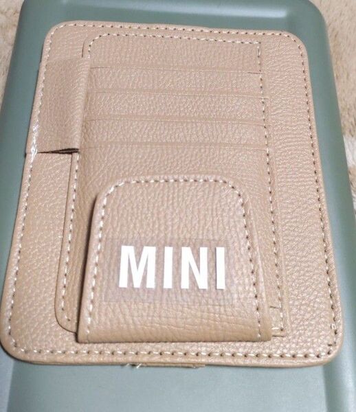 MINI レザーサンバイザーカ―ドホルダー。激安価格値引き交渉不可。