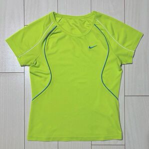 Nike Tシャツ Sサイズ DRI-FIT ライムグリーン テニス バドミントン フィットネス レディース スポーツ