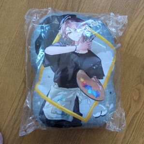 カラフルピーチ 一番くじ アートなクッション うり