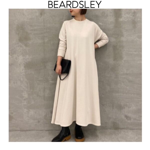BEARDSLEY コットン裏毛ワンピース ベージュ ビアズリー ロング 長袖 フレアー リブ カジュアル ゆったり スウェット