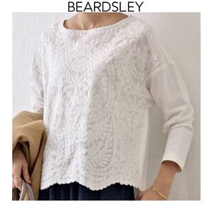 BEARDSLEY フロント刺繍カットソー ホワイト ビアズリー 長袖 コットン スカラップ シンプル