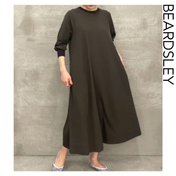 BEARDSLEY ドライタッチロングワンピース グレー ビアズリー 半端袖 ストレッチ フレアー ゆったり シンプル カットソー