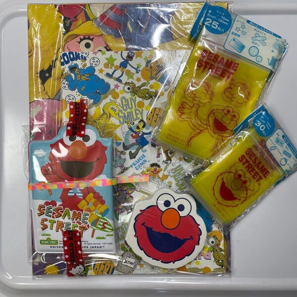 セサミストリート ノート&付箋&包装紙& エルモ コインパスケース チャック付き整理袋大小、非売品含、6セット♪