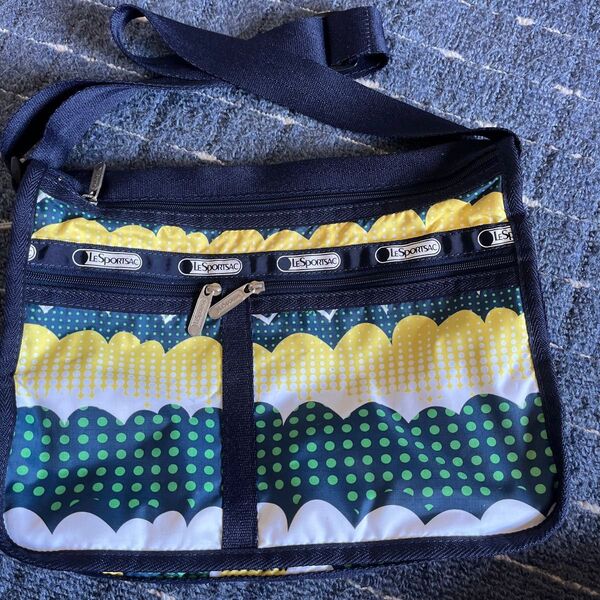 LeSportsac メッセンジャーバッグ 北欧タイプ