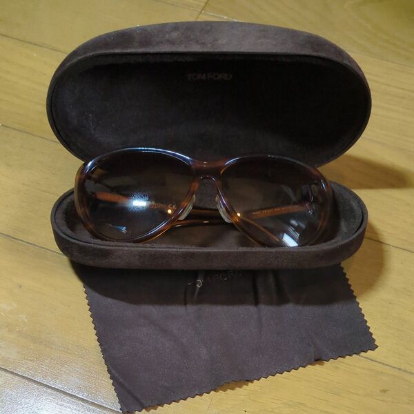 TOM FORD【トムフォード】ブラウンサングラス、TF230 サングラス トムフォード 眼鏡 ケース付 メガネ