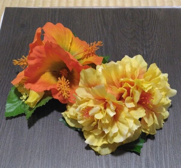 髪飾り フラダンス ハイビスカス オレンジ ハワイアン 花飾り 花クリップ パーティ ステージ 発表会 余興