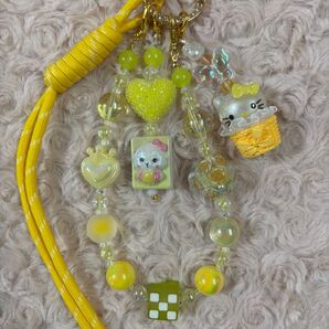 【YE-9】お値下げしました!ハンドメイドストラップ