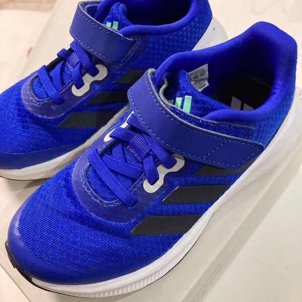 アディダス adidas キッズスニーカー 18センチ