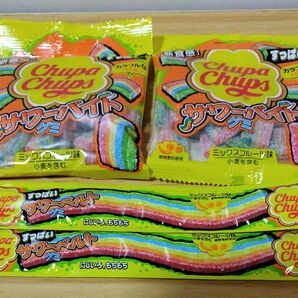チュッパチャプスサワーバイト、ベルトグミ各2袋