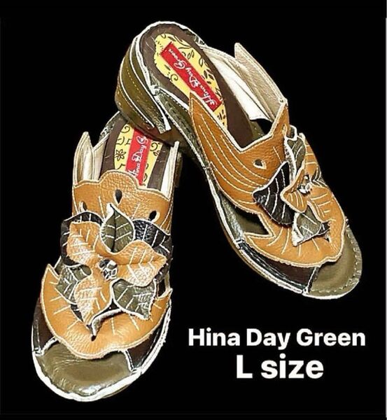 美品【Hina Day Green/ヒナ デイ グリーン】フラワーモチーフ♪本革 ウエッジソール サンダル サボ レザーサンダル