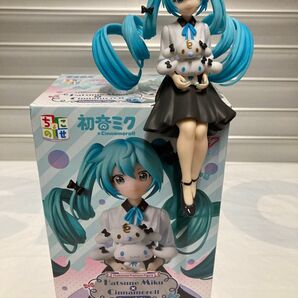 初音ミク×シナモロール おすましVer. フィギュア