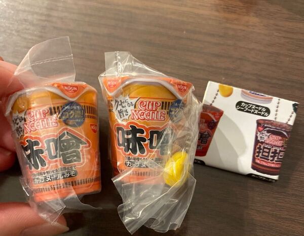 カップヌードル ミニチュアチャーム カップヌードル味噌味 味噌 2つセット