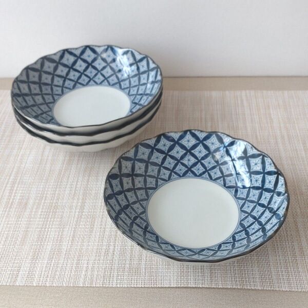 【4枚】新品 日本製 美濃焼 三峰 花七宝 浅鉢 小鉢