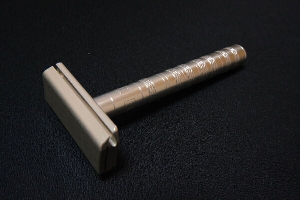 HENSON AL13 ブレード露出 : 0.033mm ブレードギャップ : 0.68mm カミソリ:100枚付き