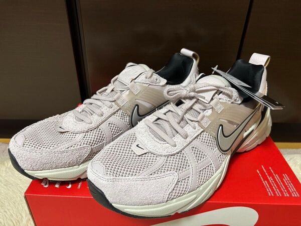 NIKE WMENS V2K RUN 28.5cm/MENS28cm