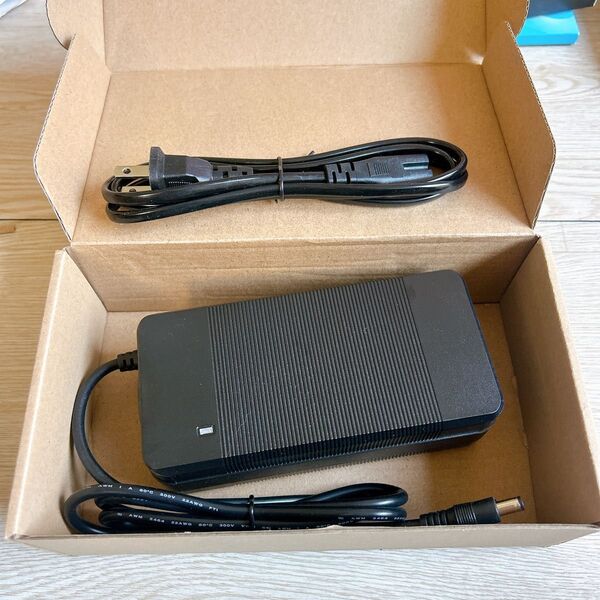 予備充電器 Li ion Charger 36v