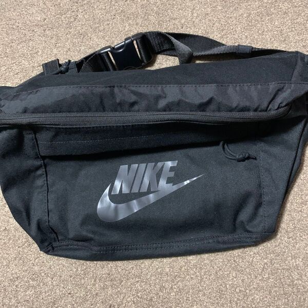 NIKE ボディバッグ ブラック