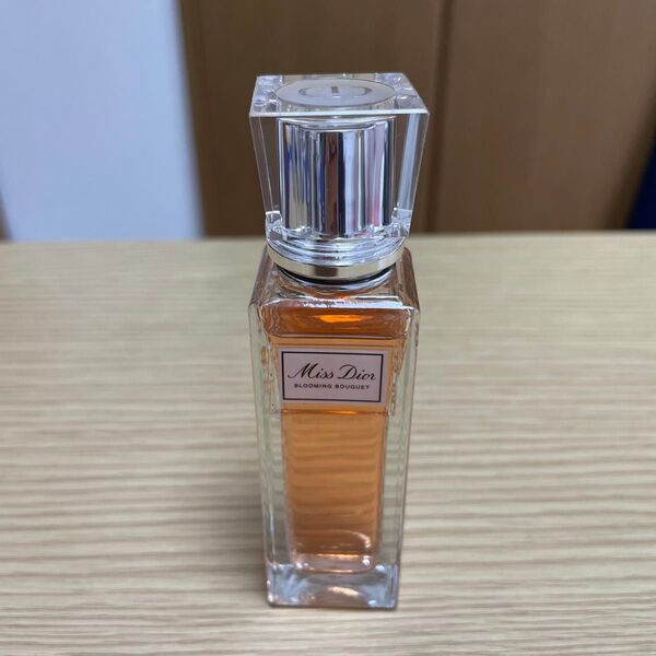 クリスチャンディオールブルーミングブーケローラパール20ml