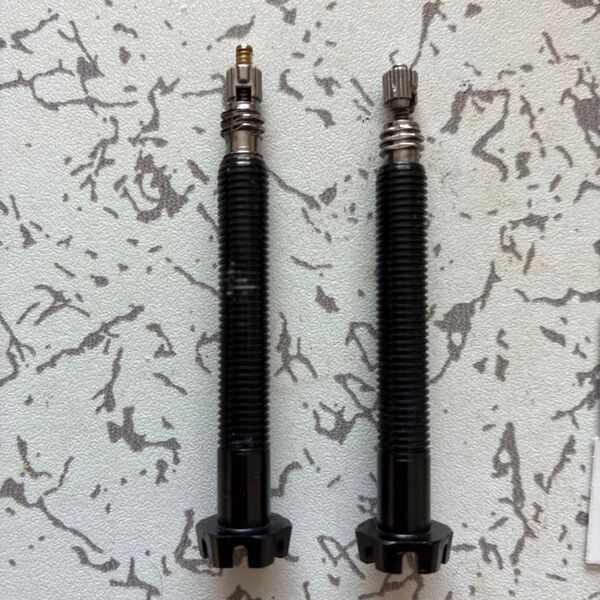 マックオフ TUBELESS VALVES 44mm FOR INSERT