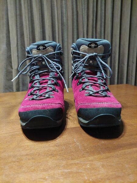 LOWA ローバートレッキングブーツ ハイカット レディース ヌバック GORE-TEX Made in italy EU39.5
