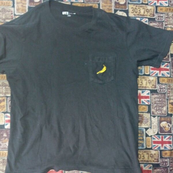 ユニクロ UT バナナ ワンポイントTシャツ 黒 M