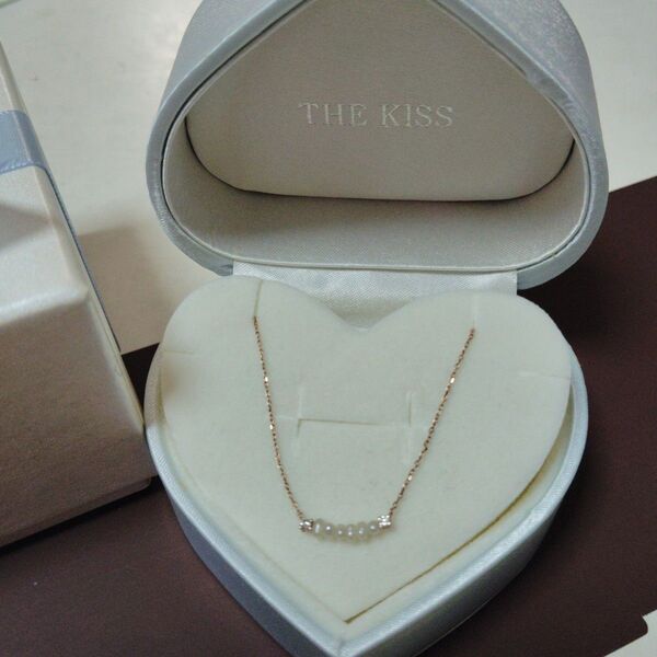 THE KISSネックレスK10