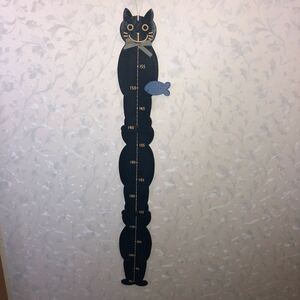 猫の壁掛け身長計