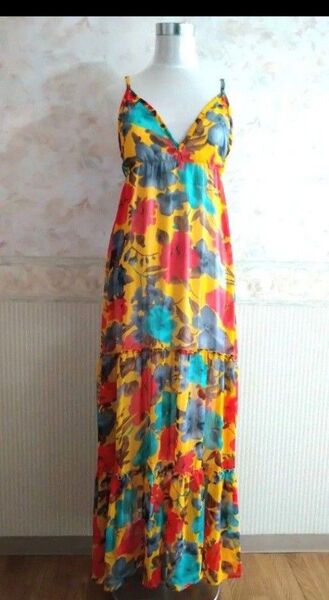 ロングワンピース ロングリゾートワンピース 花柄 M 華やかワンピース キャミソールワンピース 派手柄