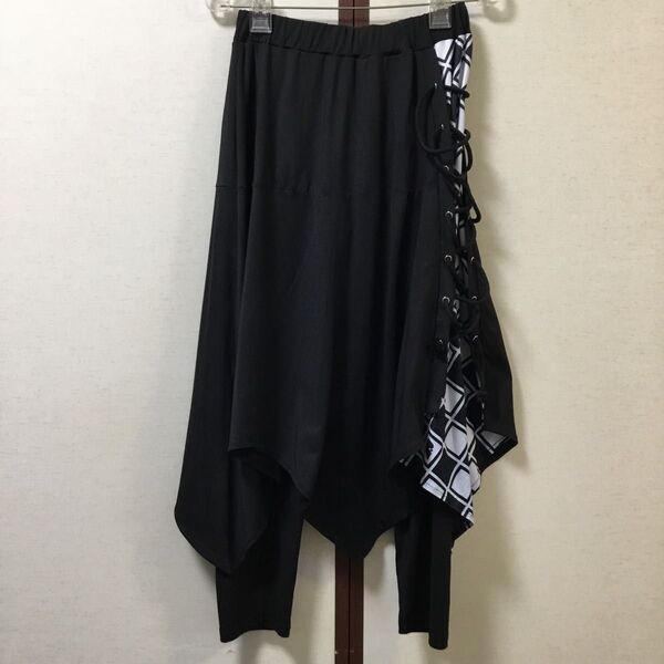 NieR CLOTHING ニーアクロージング 変則フラップスカート付パンツ