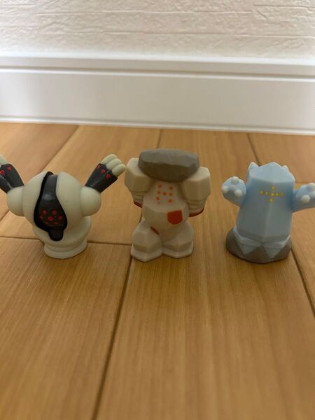 ポケモンキッズ 指人形 レジスチル、レジロック、レジアイス キメわざ 匿名発送