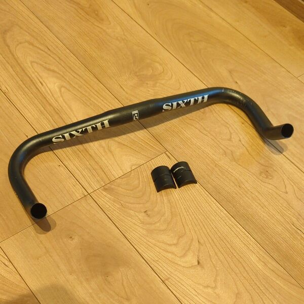 SIXTHcomponents Horus Bullhorn Bar 31.8 x 480mm Φ22.2 Black