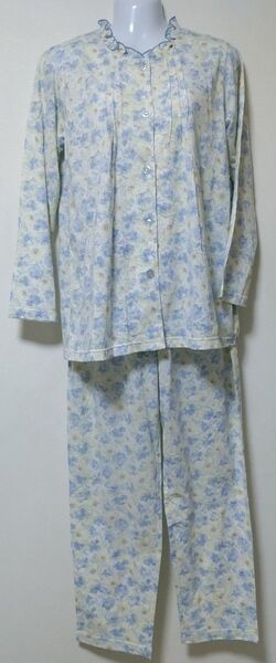 ピンタックフリル衿花柄 長袖パジャマ