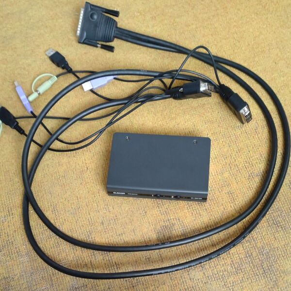 ELECOM DVI対応パソコン切替器 KVM−DVHDU2