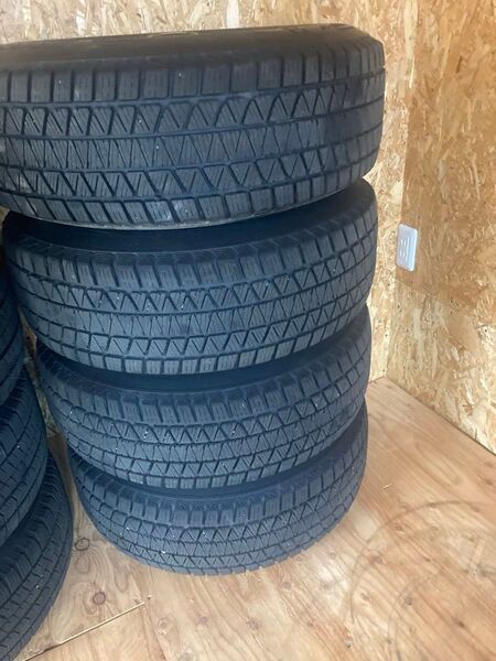 いまがチャンス!札幌発 ブリザック スタッドレス DM-V3 225 70R 16 4本