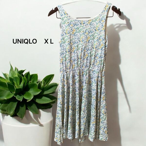 UNIQLOユニクロ 小花柄ワンピース 膝丈 ストレッチ カップ付き X L