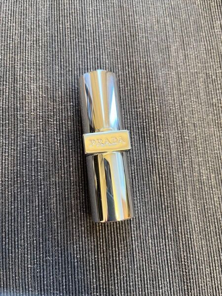 prada beauty プラダビューティー リップバーム ブラッシング ケア U001