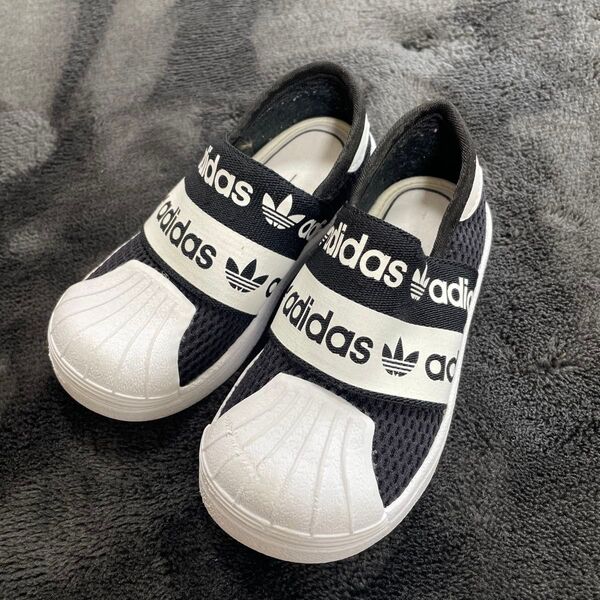 adidas スニーカー 13.5cm