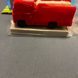 トミカ 赤い消防車 とシークレットフェアレディZマクドナルドパッピーセット