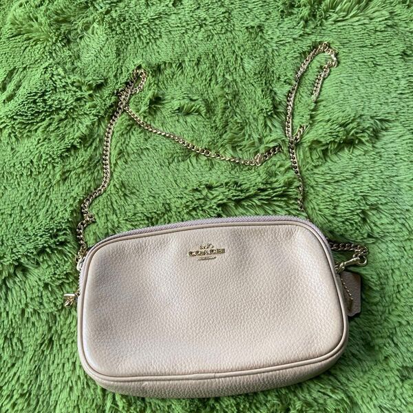 COACH ショルダーバッグ ベージュ ゴールドチェーン