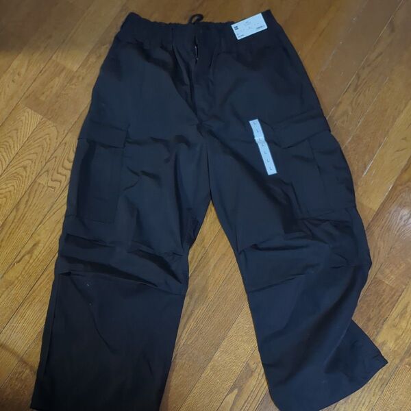 GU スーパーワイド カーゴパンツ 未使用