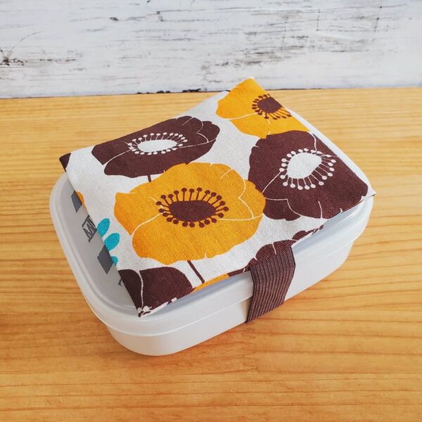 お弁当に!保冷剤ケース付きお弁当箱ゴムバンド ランチベルト ハンドメイド 手作り 新品