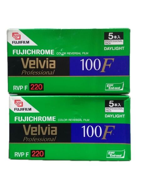FUJIFILM Velvia100F 220 リバーサルフイルム 1箱5本入りを2箱の10本