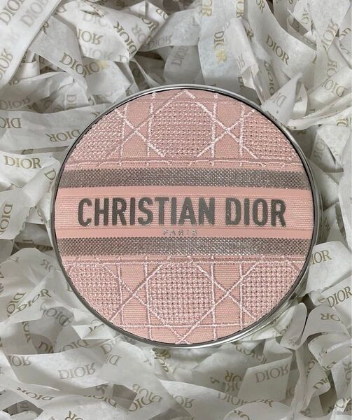 DIOR ディオール クッションケース エンブロイダード カナージュ