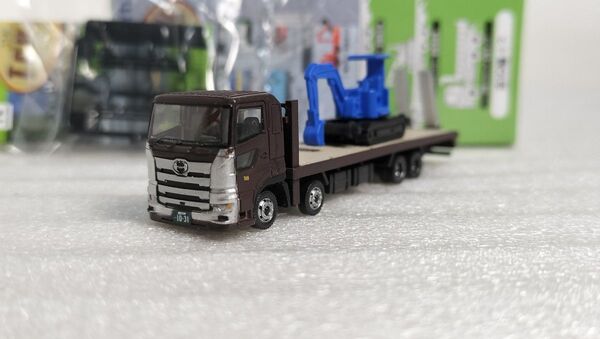 トミーテック 1/150 トラックコレクション 12弾 シークレット 重機運搬車 日野 17プロフィア