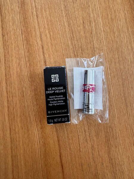 GIVENCHY、YSLリップ ノベルティ