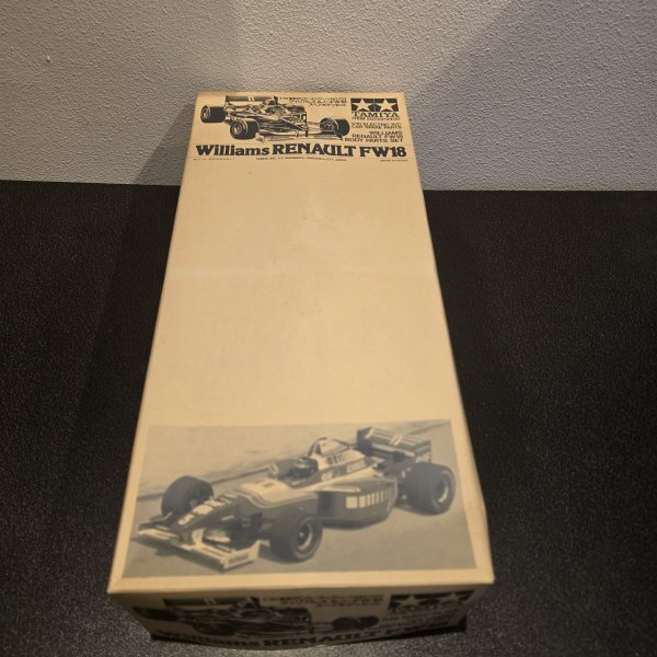 Tamiya Williams Renault FW18 RC F1 radio controlled set